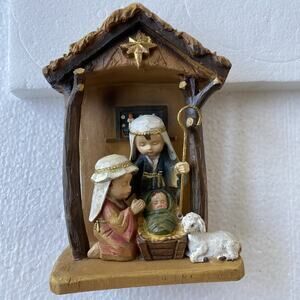 Nativity St Nicholas Square Handmede Holly scena , Holly Family